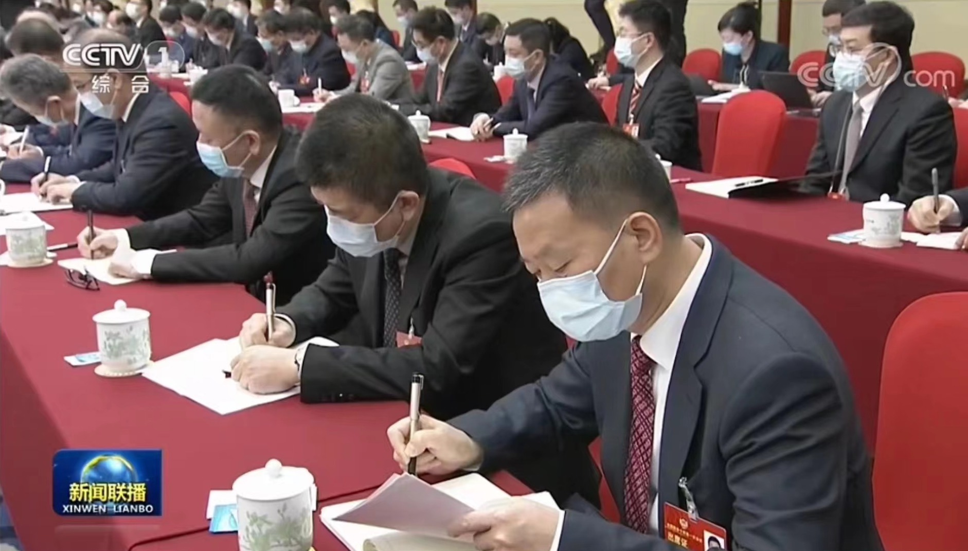 四川新闻联播｜费功全委员：肩负社会责任 促进共同富裕